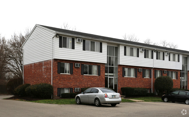 Building Photo - Oxford Square Apartments