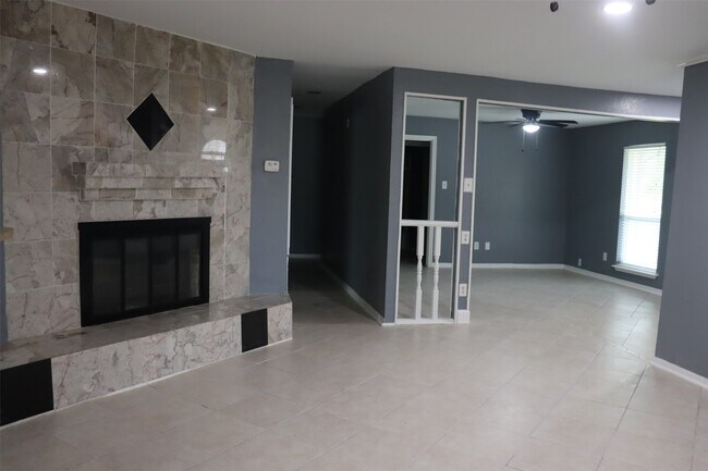 Foto del edificio - 12507 New Rochelle Ct