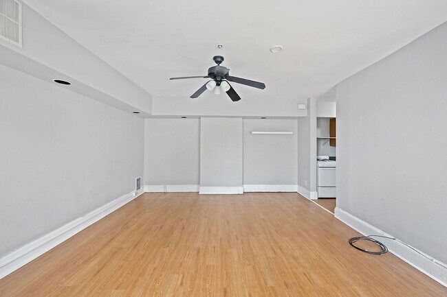 Foto del edificio - 494 Riddle Rd