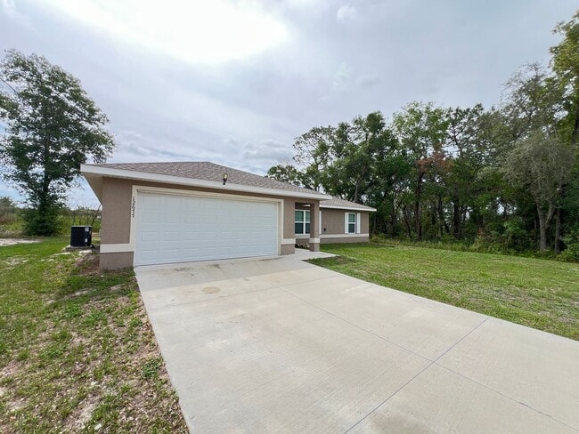 Building Photo - Gorgeous, 3 Bedroom, 2 Bathroom Home in th...