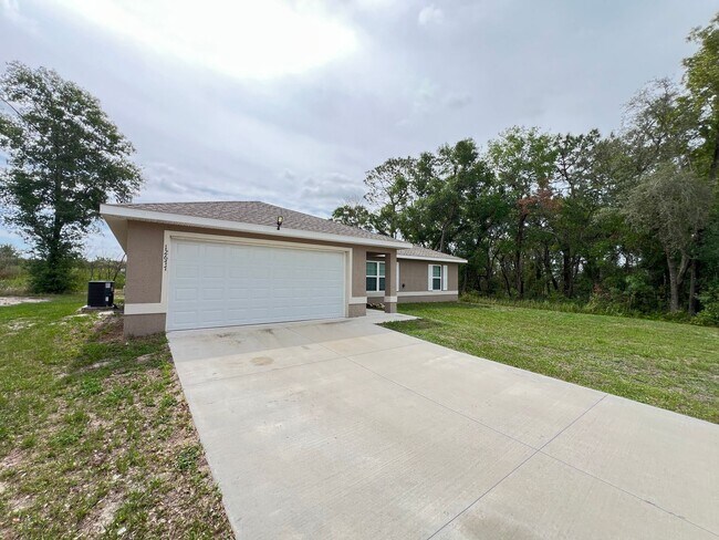 Foto del edificio - Gorgeous, 3 Bedroom, 2 Bathroom Home in th...