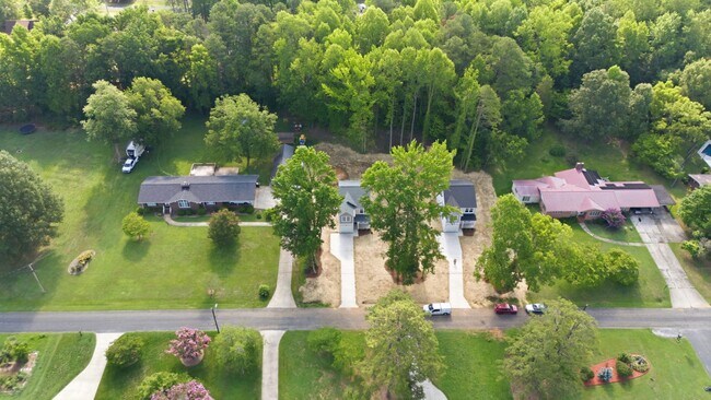 Foto del edificio - 122 Maplewood Ave