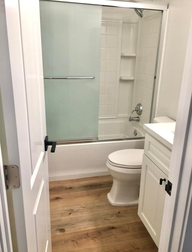 Foto del edificio - 9647 Spyglass Ave