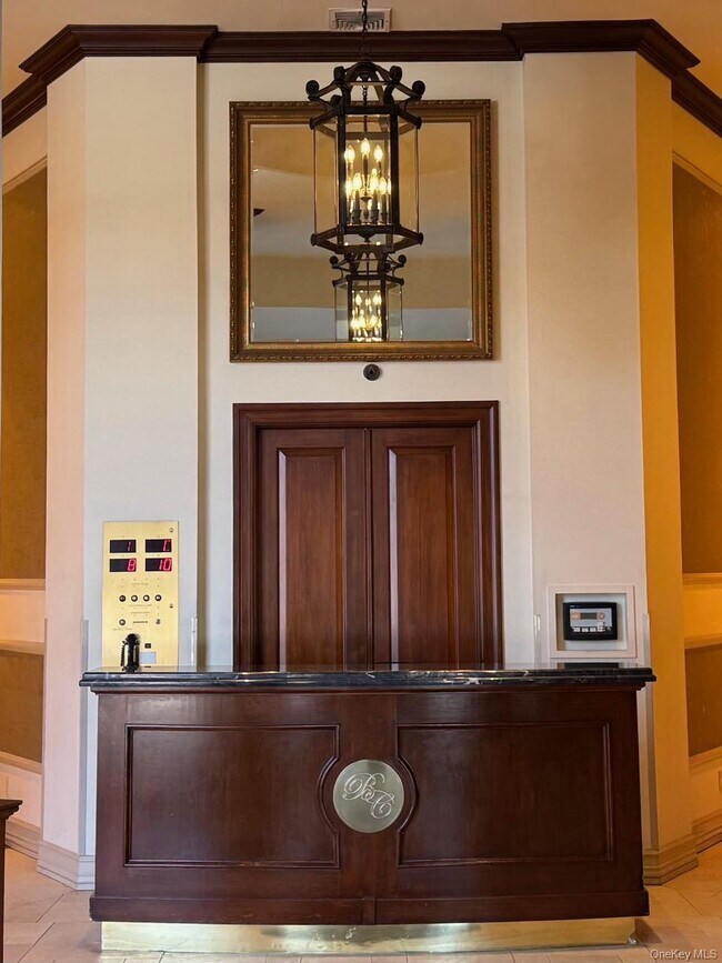 Foto del edificio - 2 Bay Club Dr