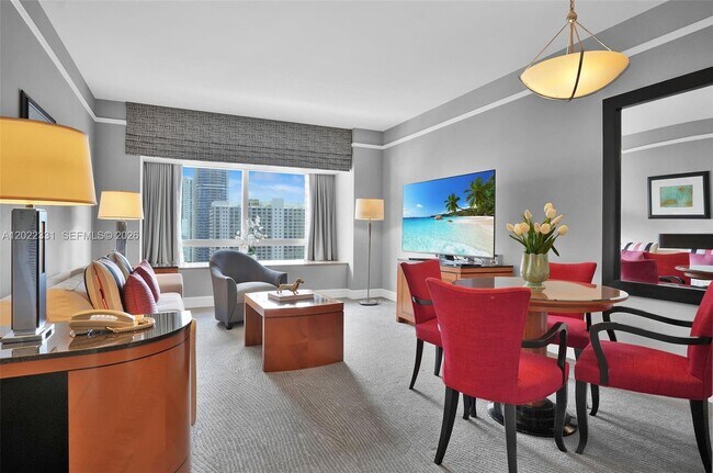 Building Photo - 1435 Brickell Ave