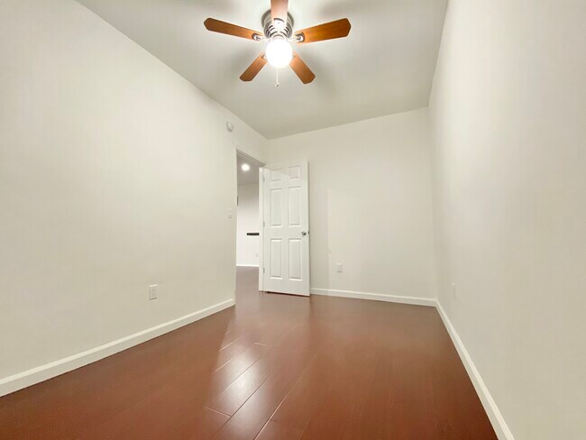 Building Photo - 3663 Vinton Ave