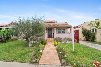 Building Photo - 1716 S Genesee Ave