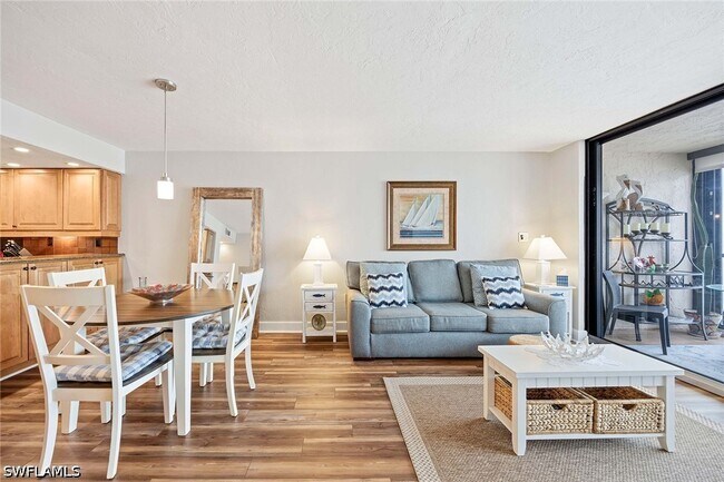 Foto del edificio - 25810 Hickory Blvd