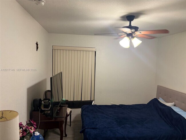 Foto del edificio - 6725 NW 174th Terrace