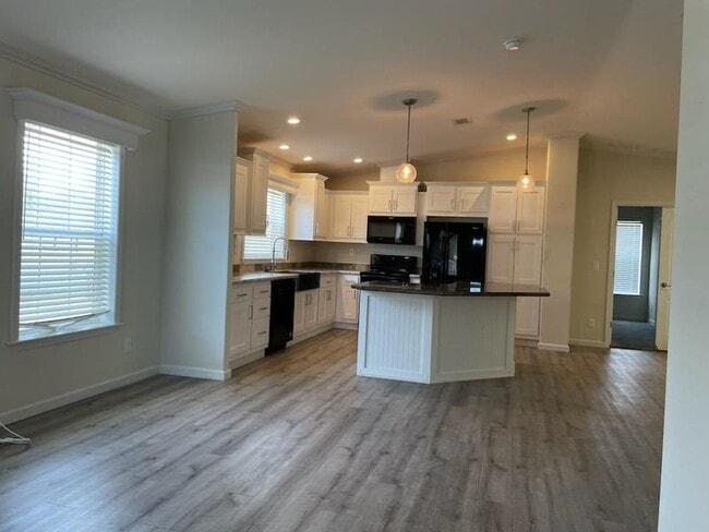 Building Photo - 6291 Birch Ln