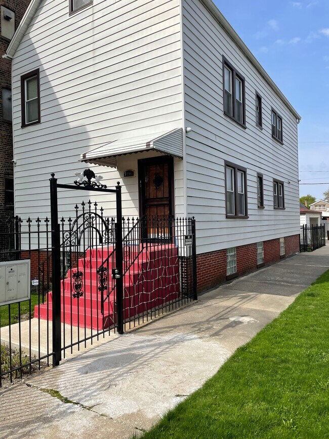 Front house - 5200 S Paulina St