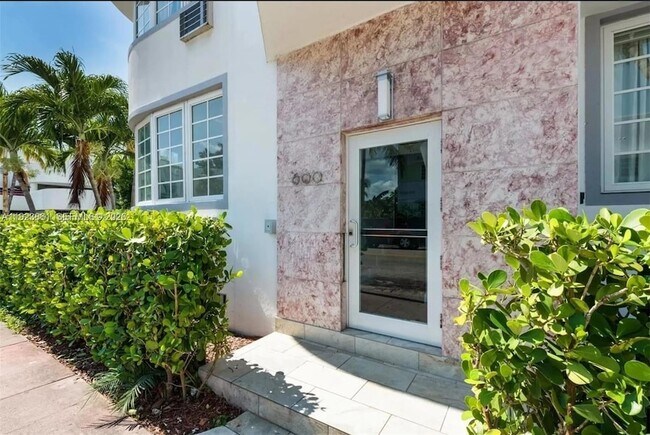 Foto del edificio - 610 12th St