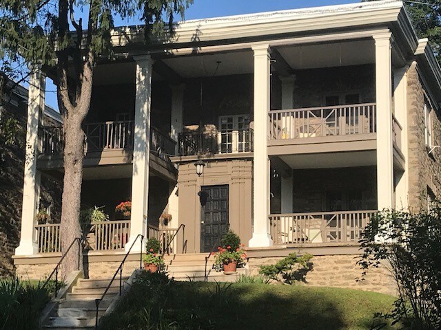Foto principal - 431 W Sedgwick St