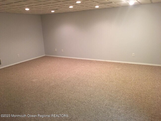 Building Photo - 1607 Wagon Wheel Ct