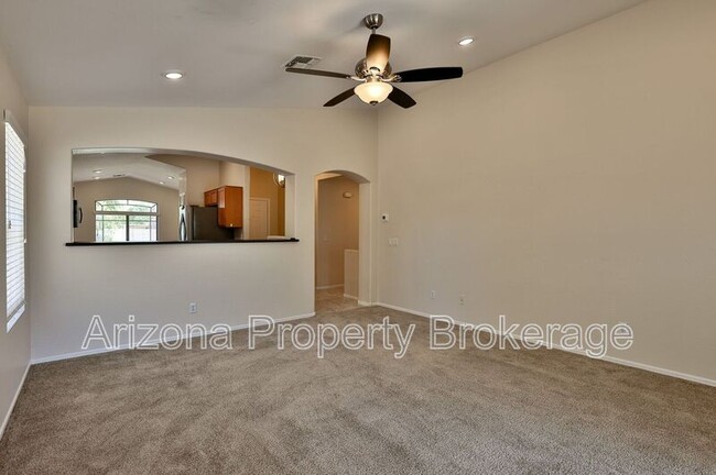 Building Photo - 16011 W Kendall St