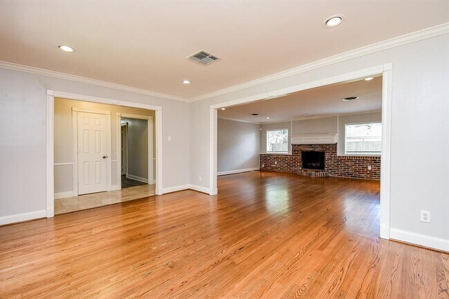 Building Photo - 5531 Cheena Dr