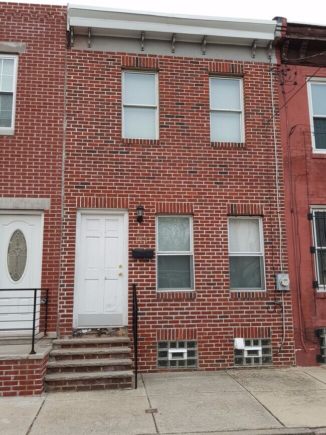 Building Photo - Point breeze house for rent