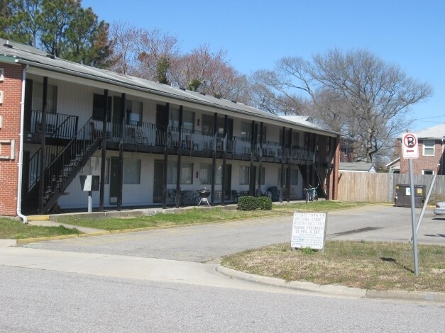 Building Photo - Sea Shell Apartments