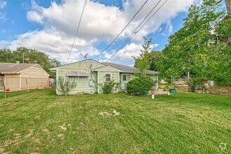 Building Photo - 4870 Clover St