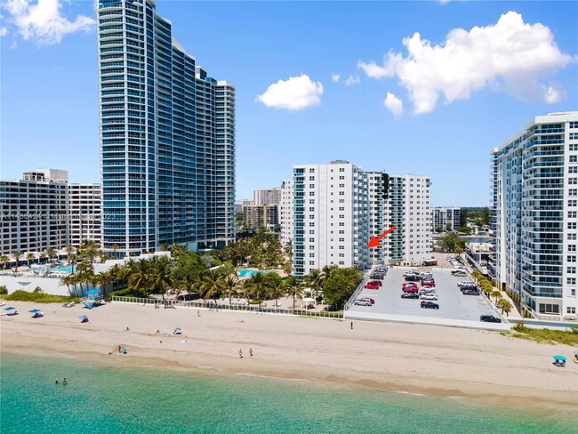 Building Photo - 3001 S Ocean Dr