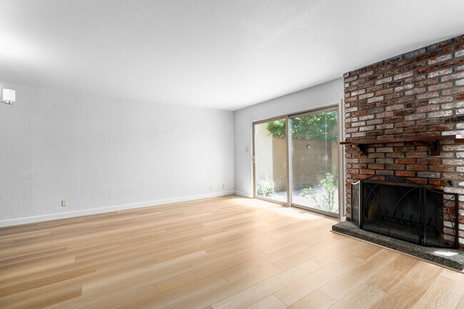 Building Photo - 1115 Camino Del Valle