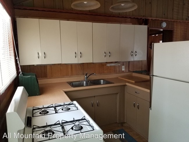 Building Photo - 2 br, 1 bath House - 535 Wanita