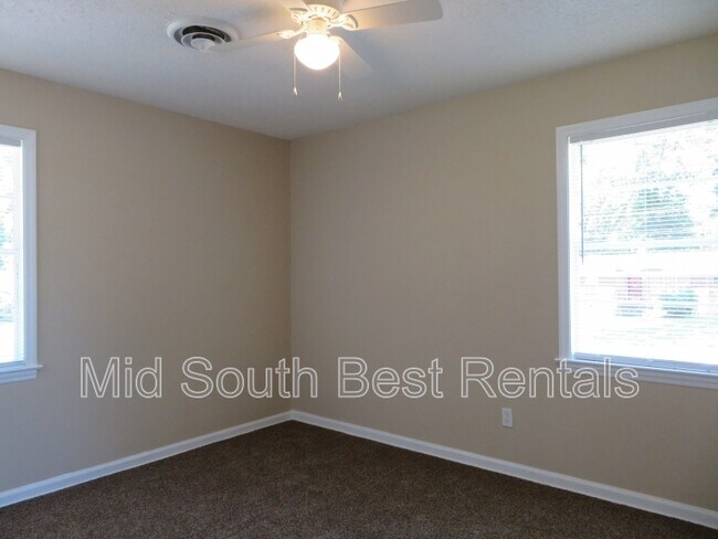 Building Photo - 2328 St Elmo Ave