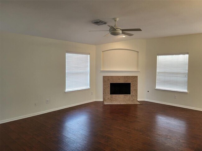 Building Photo - 202 Pebble Walk Ln
