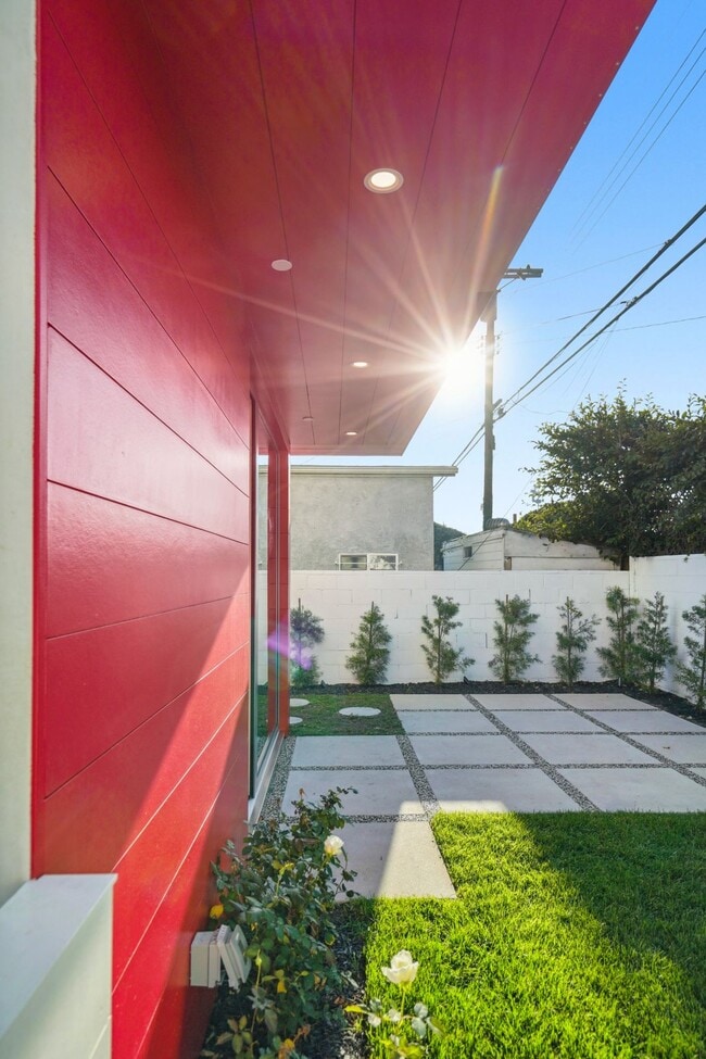 Building Photo - 12529 Wagner St