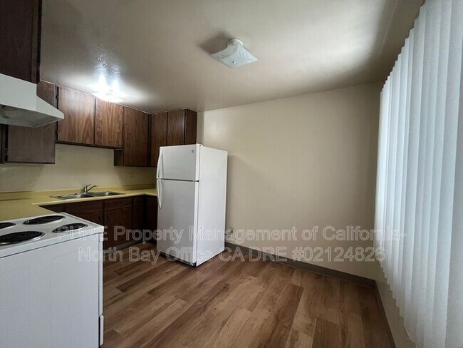 Building Photo - 308 Cooper Ln