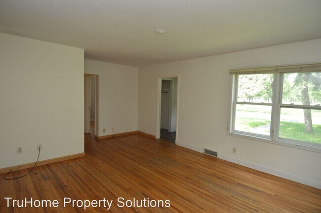 Foto del edificio - 6 br, 2 bath House - 2313 University Ave