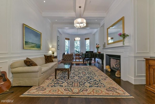 Building Photo - 4 Marlborough St
