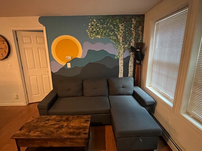 Building Photo - 1405 Broadway St