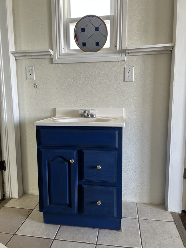 Building Photo - 123 North St