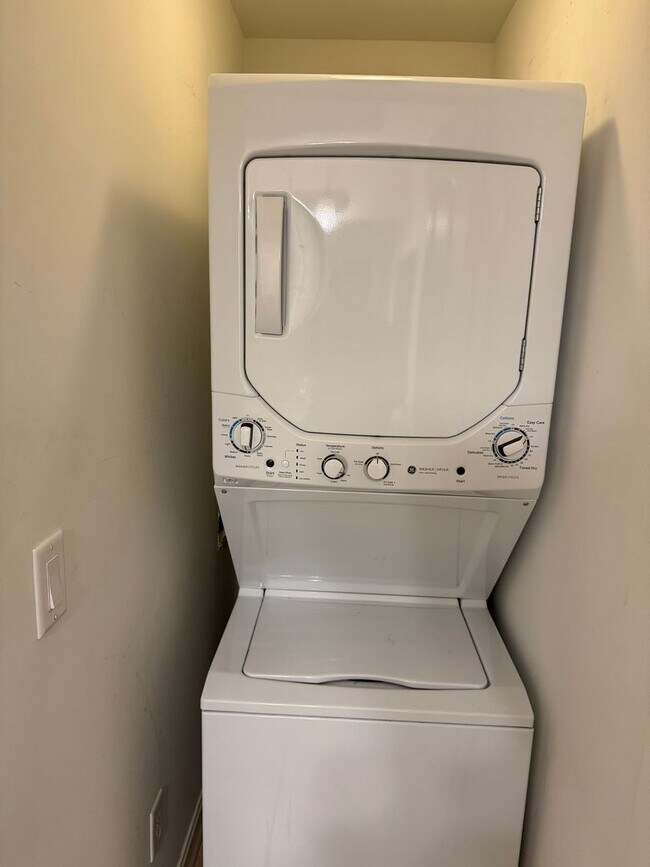 Foto del edificio - ***NORTH NAPLES***CHARMING CONDO LOCATED ON PINE RIDGE***