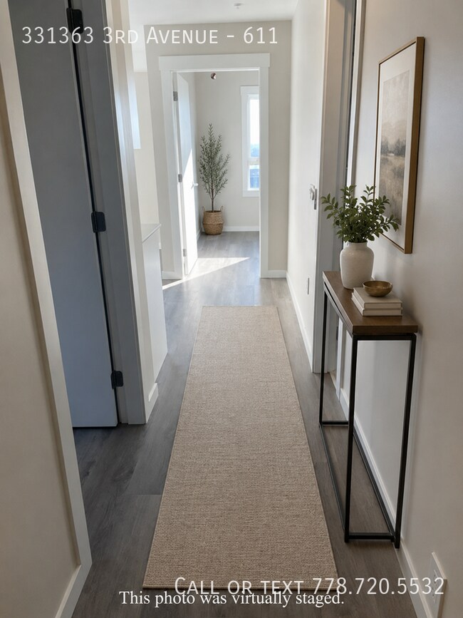 Photo du bâtiment - Top Floor South Facing Apartment