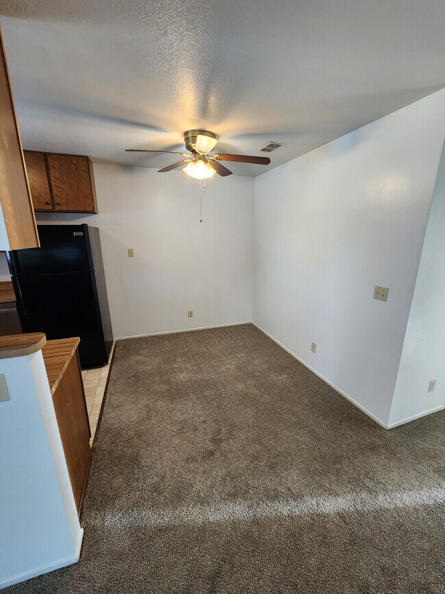 2510 Hartnell Ave Unit 5, Redding, CA 96002 Apartments in Redding, CA
