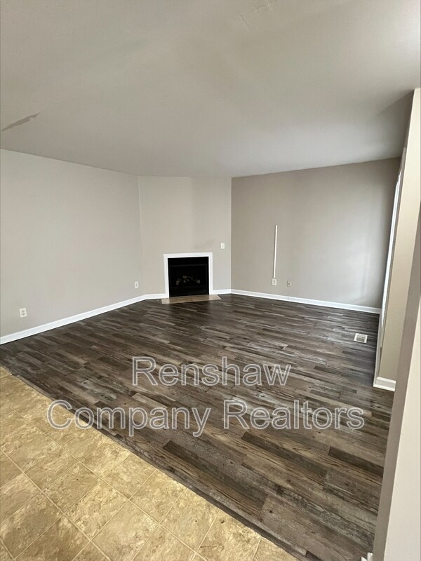 Building Photo - 121 Cloverdale St