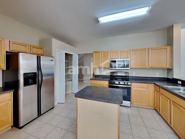 Building Photo - 6243 Blue Runner Ct