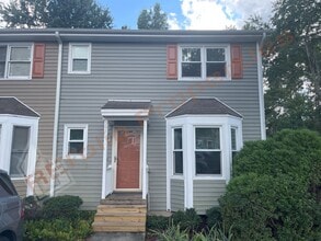 Building Photo - 561 Darby Glen Ln