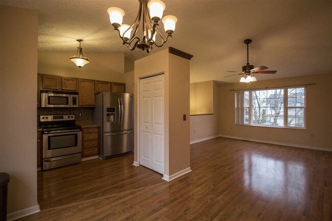 Building Photo - 3746 Sugarberry Dr