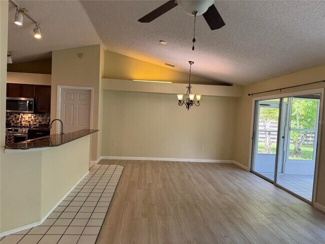 Building Photo - 4750 Hamlets Grv Dr