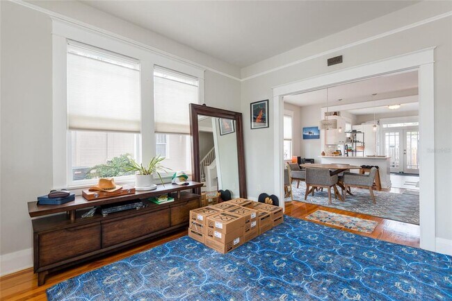 Building Photo - 705 W Alfred St