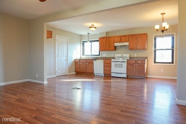 Foto del edificio - 3 br, 1 bath House - 128 Revere Dr