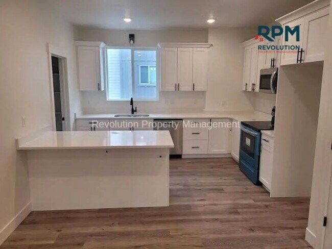 Foto del edificio - "Charming 3-Bed Oasis in Ogden