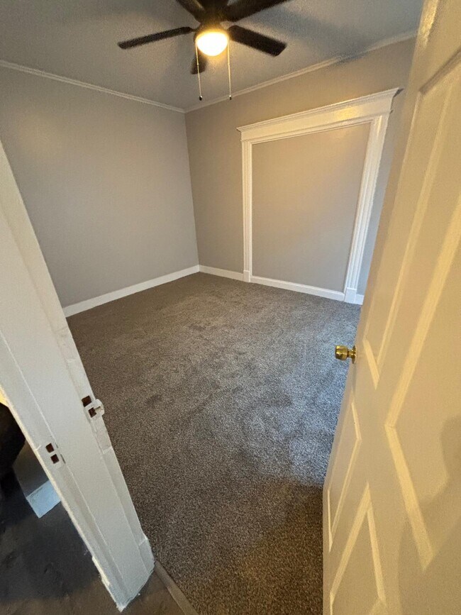 Foto del edificio - 129 Congress Ave