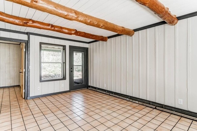 Building Photo - 42 Arminda St