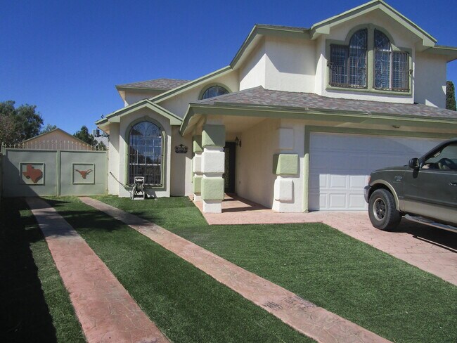 Building Photo - 3037 Tierra Kino Way