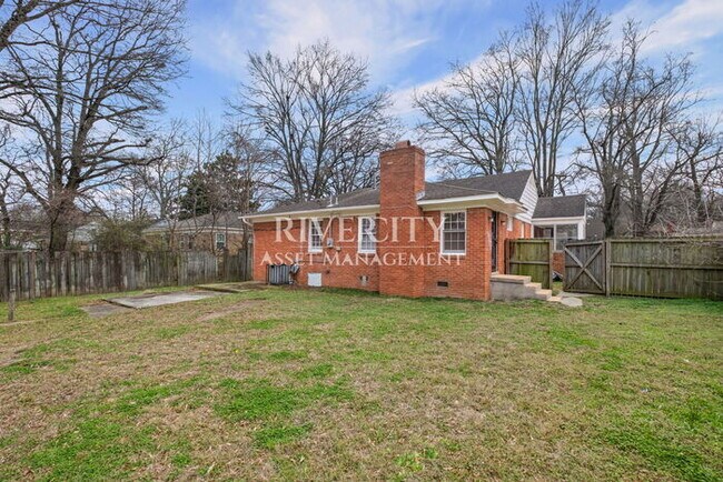 Building Photo - A MUST SEE IN FRAYSER!!! SECTION 8 WELCOMED !!!!!