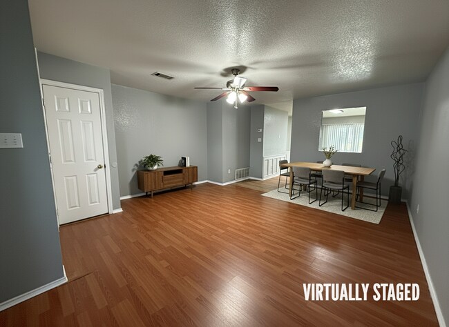 Foto del edificio - 2718 Blackburn Dr